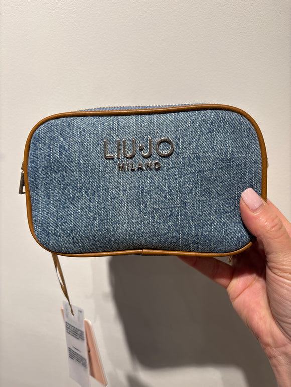 AA6100 T377A light denim