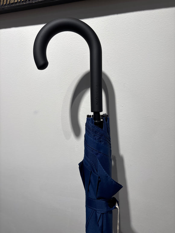 V816 navy peony