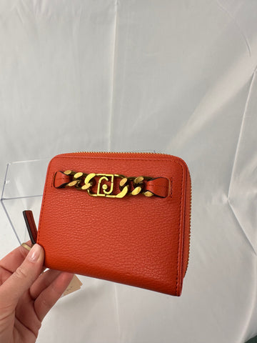 AF3352E0027 DARK FIERY