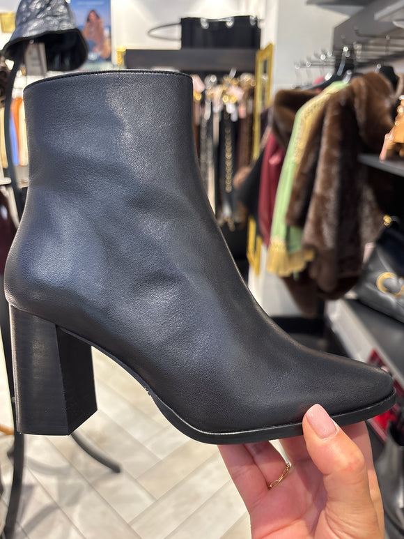 822 bottines noir