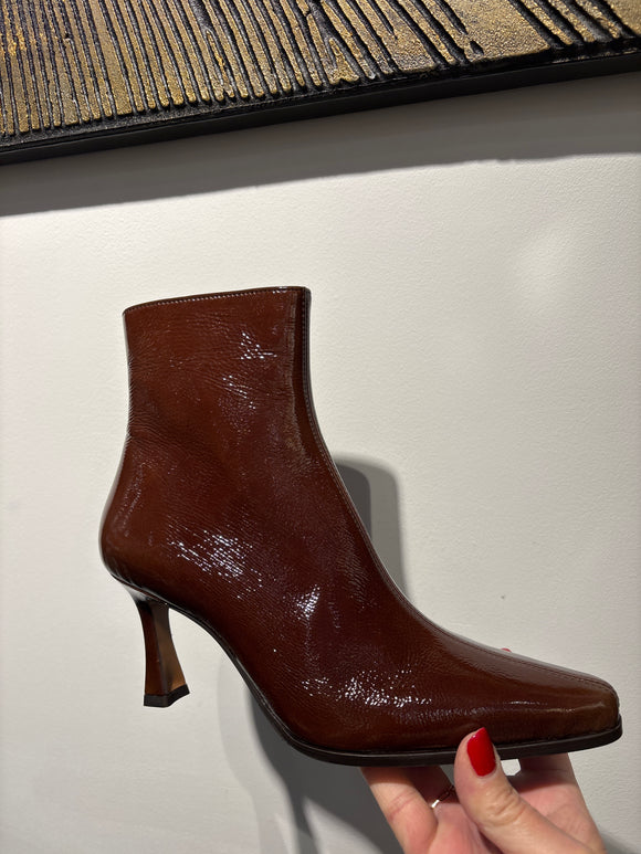 Bottines 713 cuir vernis marron chocolat