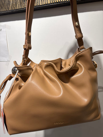 AA6096 E0958 cammello
