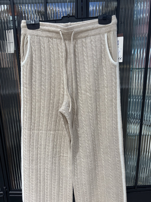 DIN0001 00027M beige